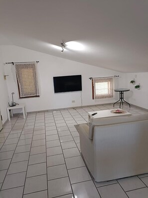 Fernseher