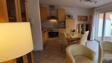 Fridge, oven