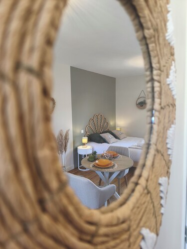 The Sauge et Sable Getaway - Walking access to the beach and restaurants