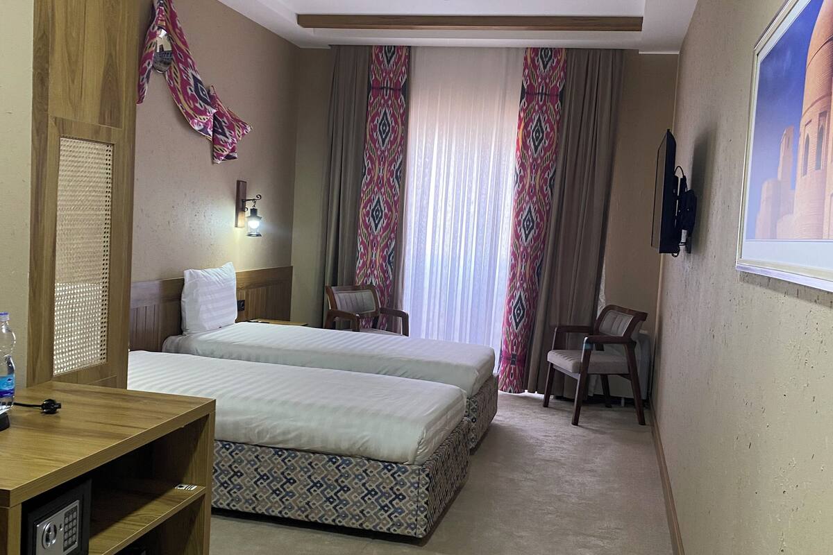 Habitación superior con 2 camas individuales | Minibar, wifi gratis y ropa de cama