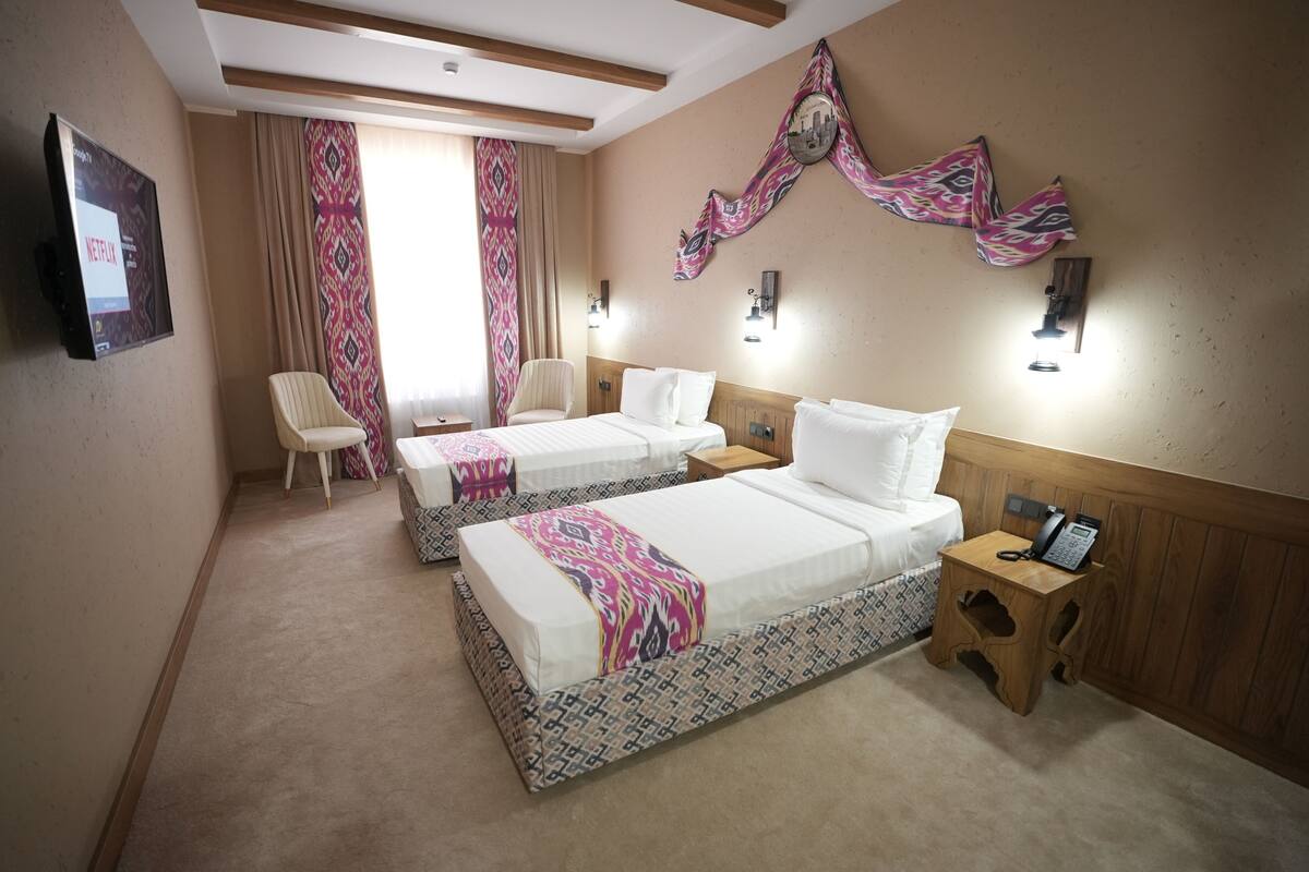 Superior Twin Room | Minibar, WiFi (free), bed sheets
