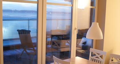 Sea View Apartment for 4 Guests on the Kiel Fjord