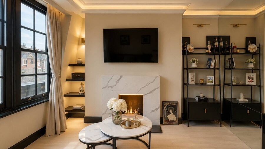 Boutique Luxury London Soho Apartment Sleeps 4