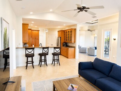 Flamingo Landing - Pet Friendly Pool/Spa Home w/ Fenced Yard - Punta Gorda Isles