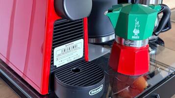 Kaffee und/oder Kaffeemaschine