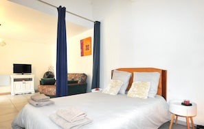 1 Schlafzimmer, Bügeleisen/Bügelbrett, Reisekinderbett, kostenloses WLAN