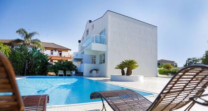 Path House - Seaview Luxury by Wonderful Italy