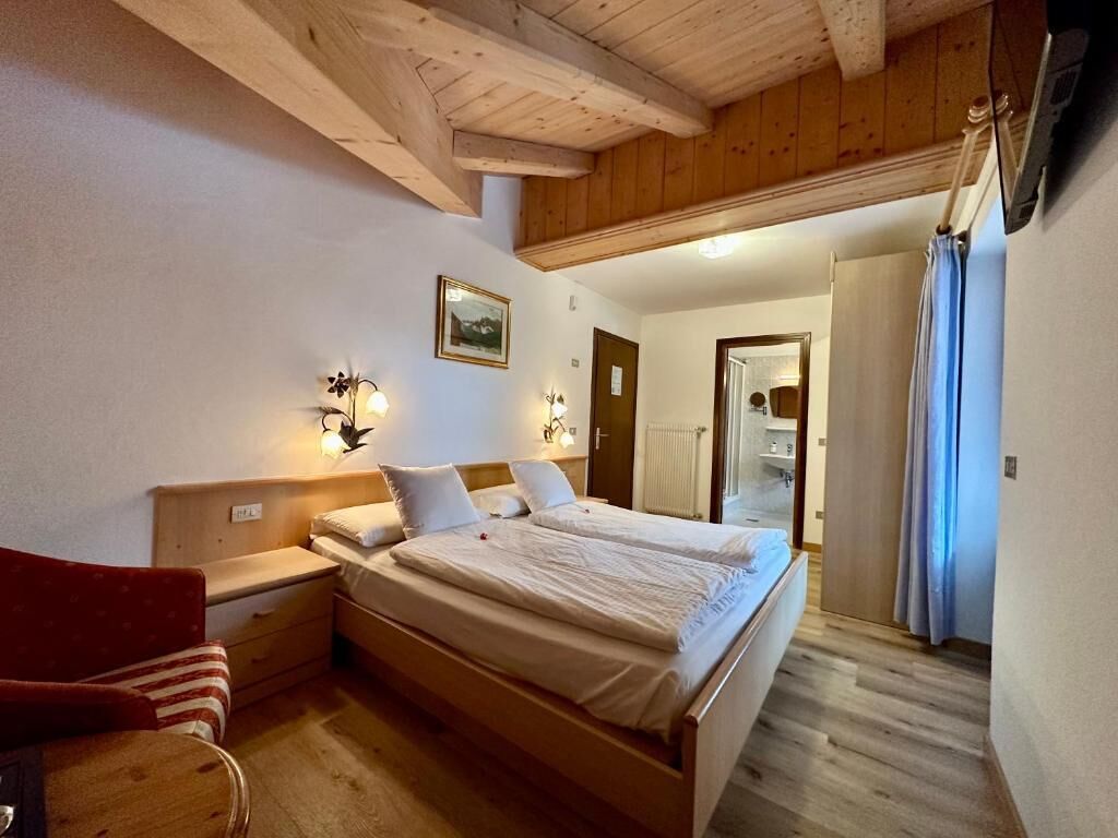 ห้องดับเบิลหรือทวิน, วิวภูเขา | ตู้นิรภัยในห้องพัก, ห้องเก็บเสียง, เตารีด/โต๊ะรีดผ้า, Wi-Fi ฟรี