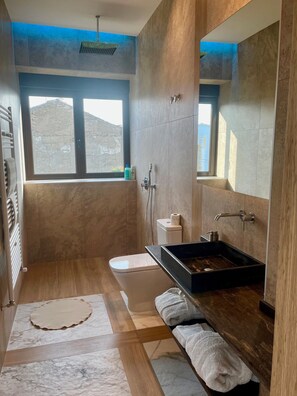 Bathroom - Chicos de Lastanosa 4 (Lastanosa)