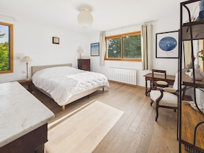 Iron/ironing board, free WiFi - House for 8, fenced garden, terrace & BBQ (Fouesnant)