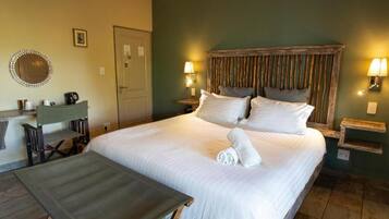 In-room safe, desk, soundproofing, free WiFi