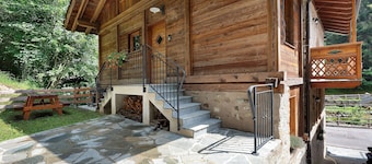 Chalet 'Maso Rubino' with Mountain View, Balcony and Wi-Fi