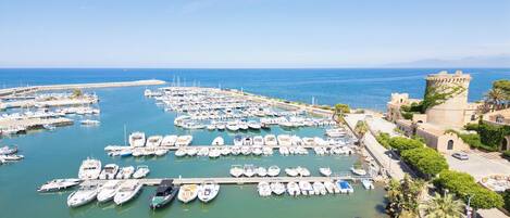 Basic Apartment, Balcony, Sea View | Marina