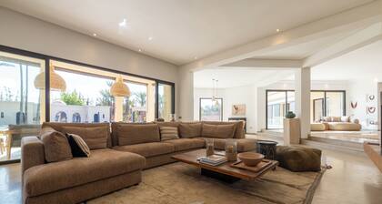 Villa Yliane Palmeraie in Marrakech with Heated Pool, Hammam, and Spa