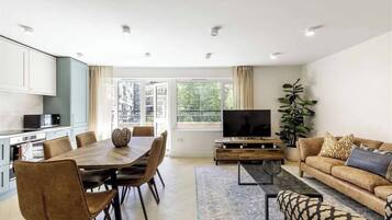 Appartement, 3 slaapkamers | Dineerruimte