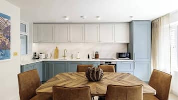 Appartement, 3 chambres | Salle à manger