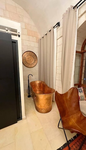 Habitación Deluxe, vistas al patio | Wifi gratis