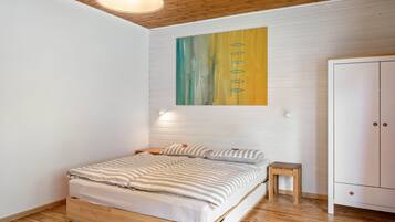4 chambres, fer et planche à repasser, Wi-Fi, draps fournis
