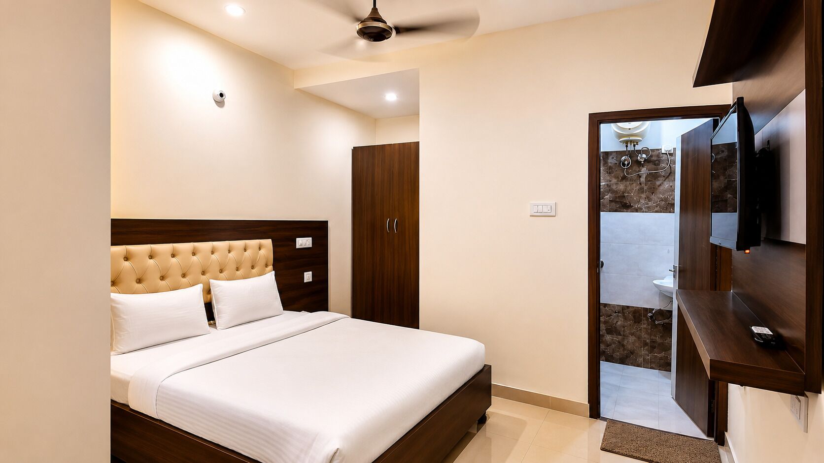 Desk, free WiFi, bed sheets