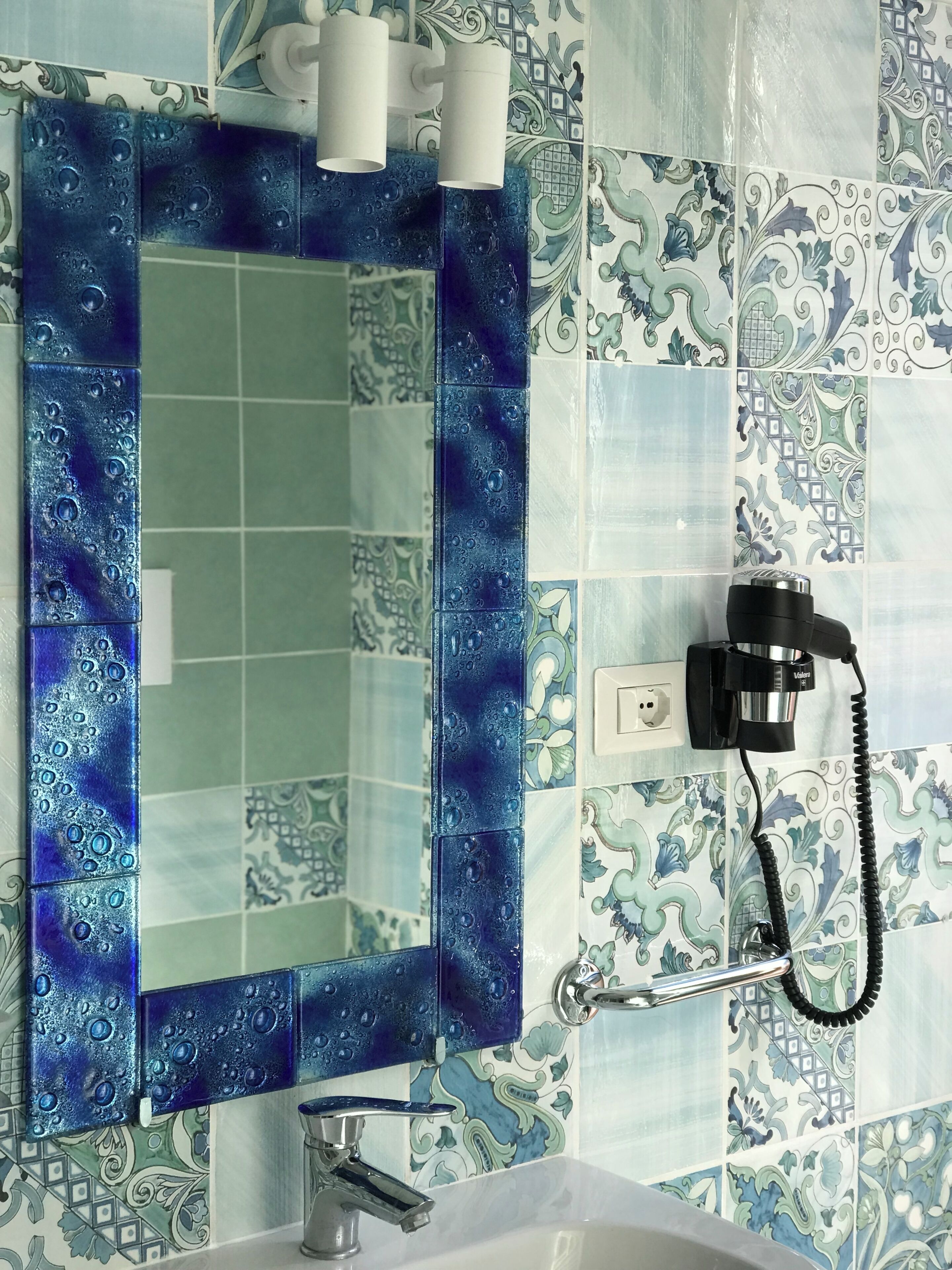 Apartment, Kitchen, Mountain View | Bathroom