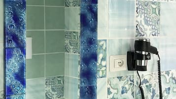 Apartment, Kitchen, Mountain View | Bathroom