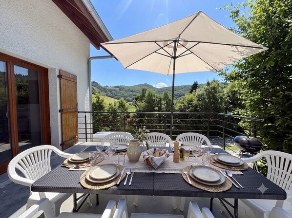 Outdoor dining - Lake House – Terrace (La Thuile)