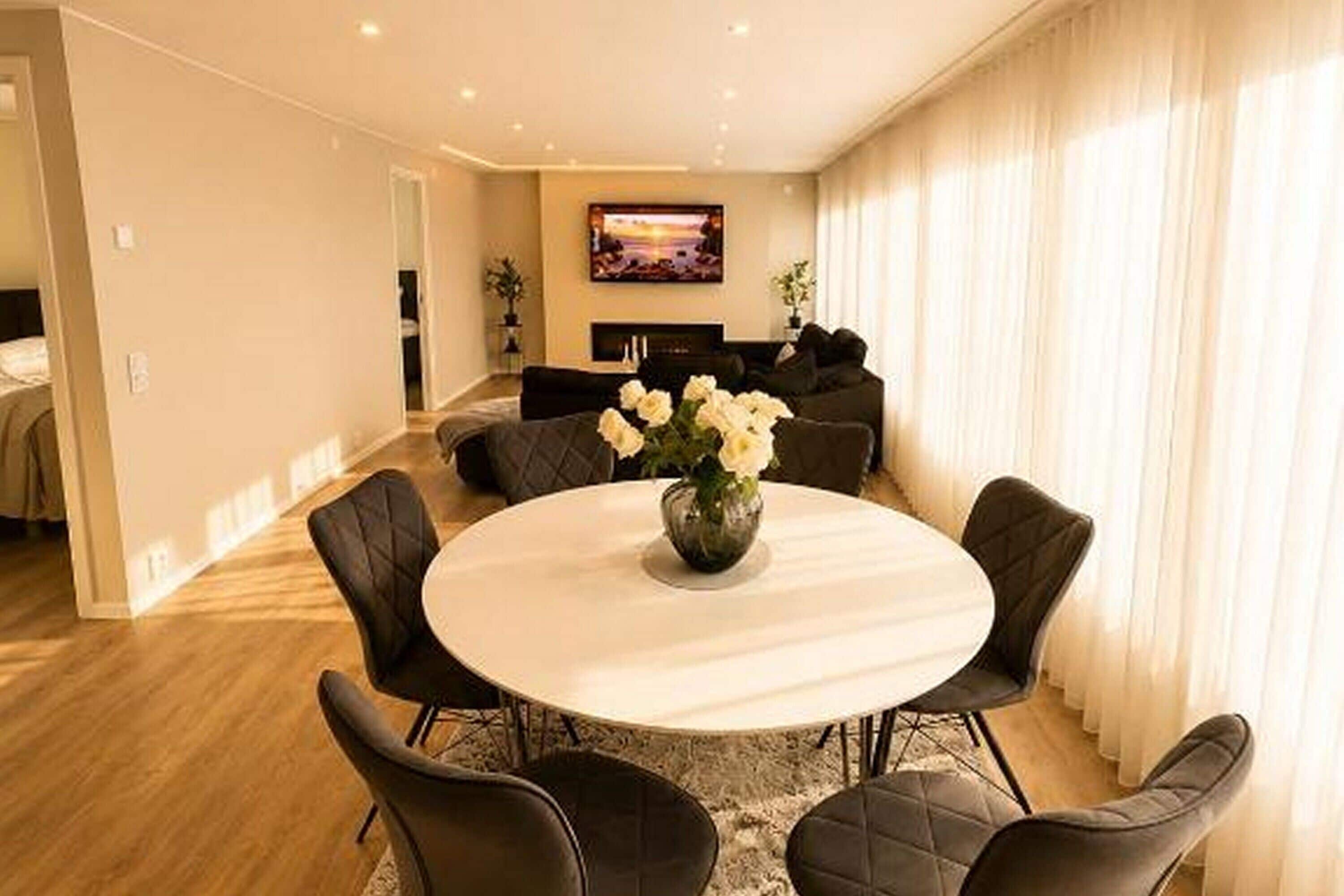 Family House, 3 Bedrooms, 2 Bathrooms (SeaVista Trelleborg Sea View &) | Dining
