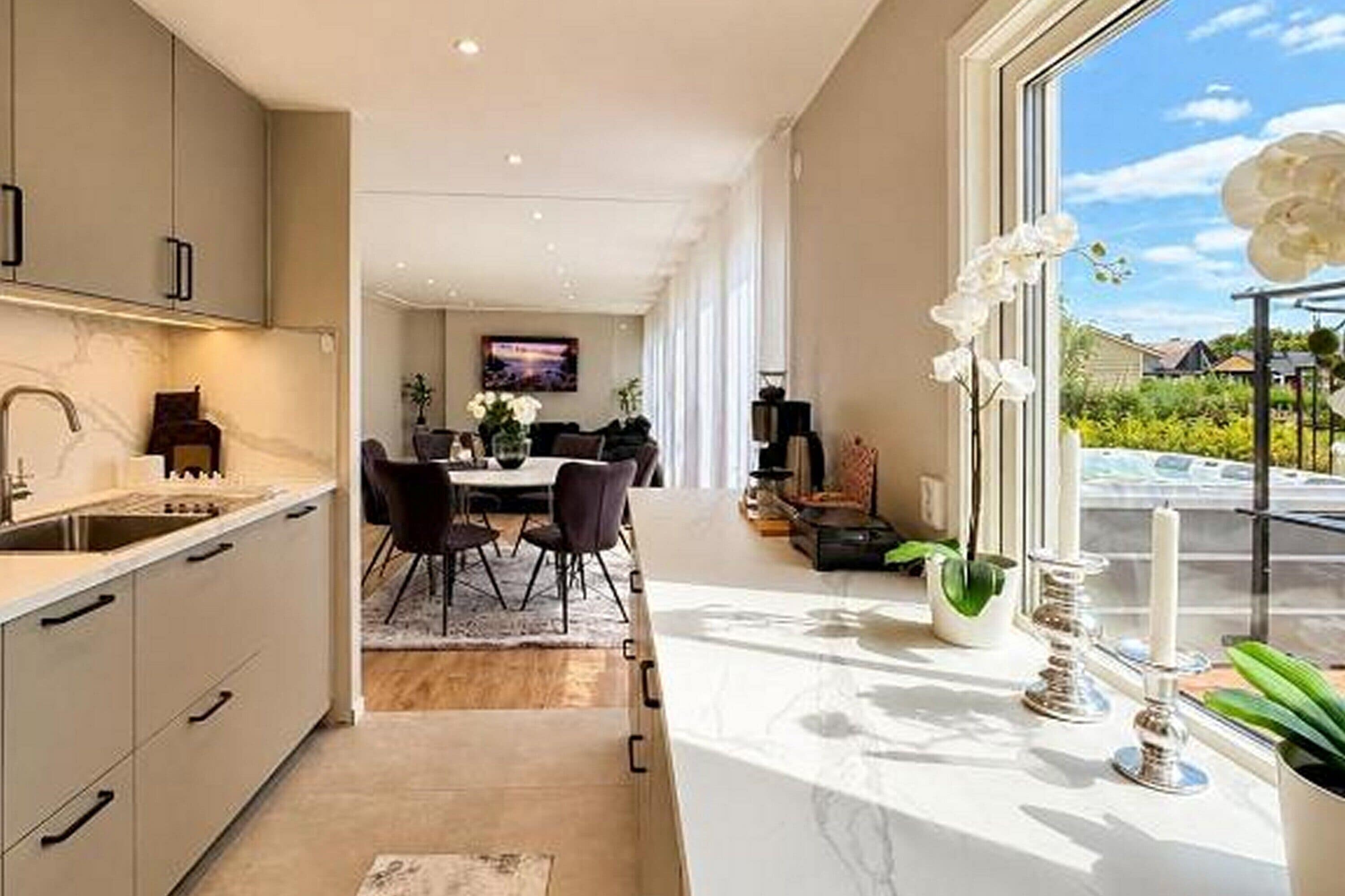 Family House, 3 Bedrooms, 2 Bathrooms (SeaVista Trelleborg Sea View &) | Private kitchen