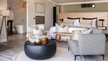Signature Suite | In-room safe, individually furnished, free WiFi, bed sheets