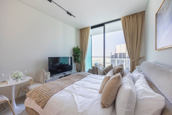 Apartment, City View - Bloomfields Studio - Binghatti Azure JVC (Dubai)