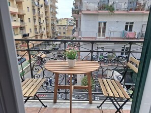 Outdoor dining - Vrbo Property (Ercolano)