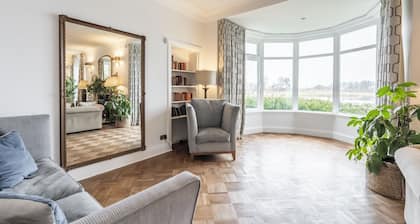 Beautiful Cairns Farmhouse, Kirknewton, just outside Edinburgh. Escape to the countryside but only