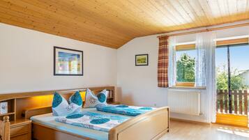 2 Schlafzimmer, Bügeleisen/Bügelbrett, WLAN, Bettwäsche