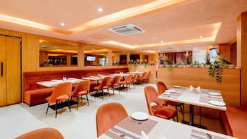 House | Dining
