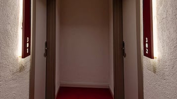 Comfort vierpersoonskamer, niet-roken | Interieur