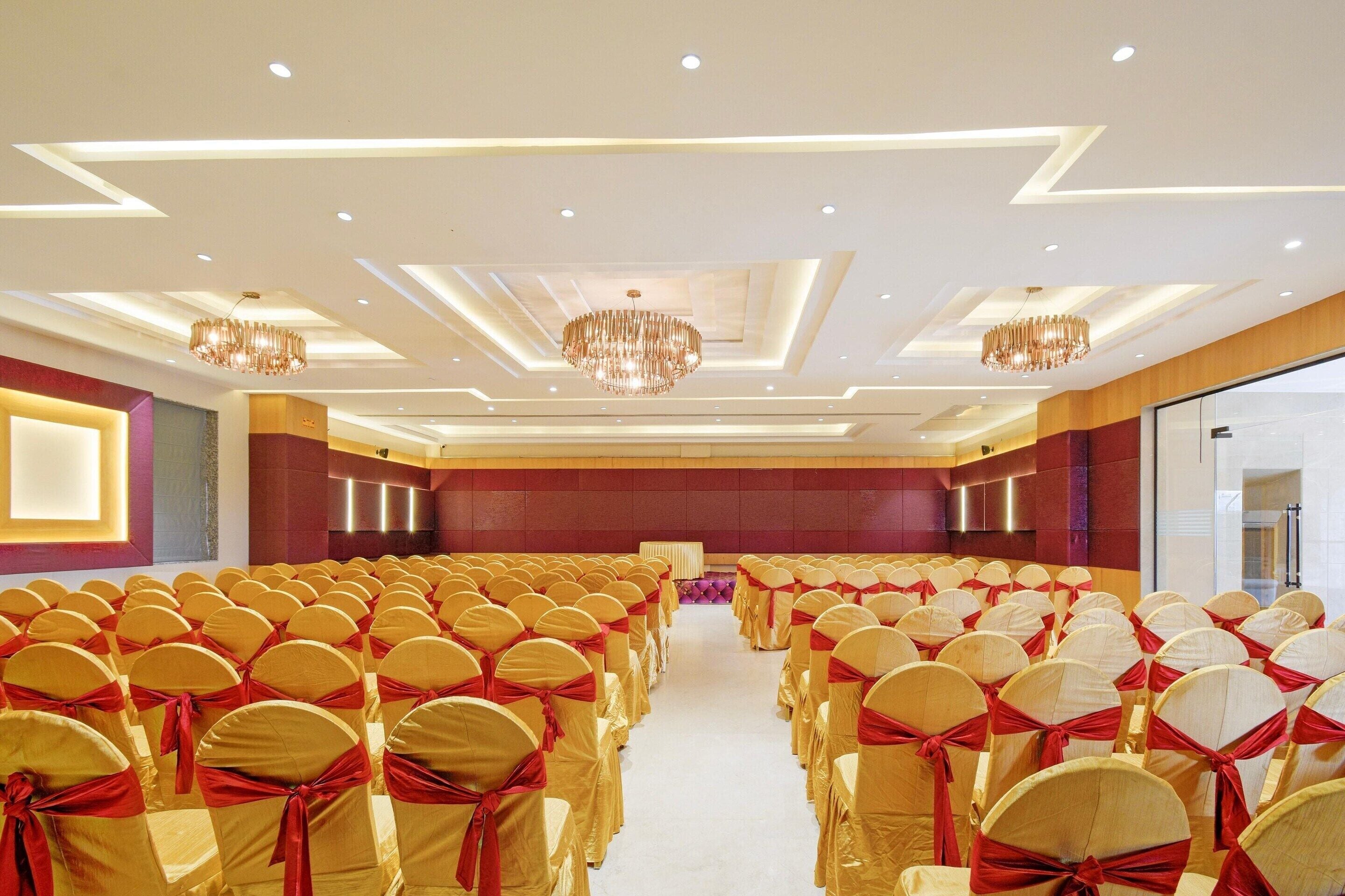 House | Banquet hall