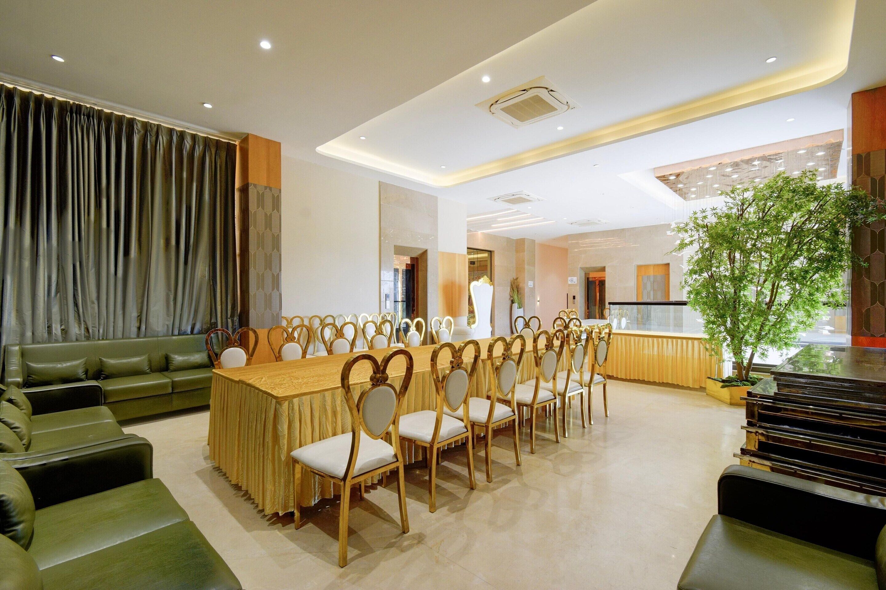 House | Meeting facility