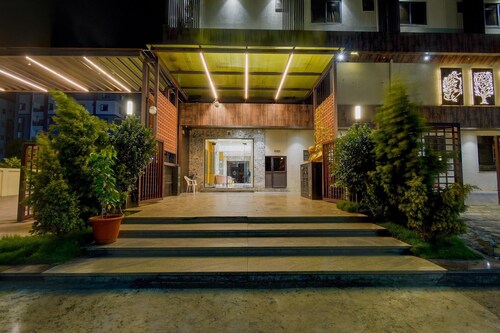 Palette Rc Platinum Hotel