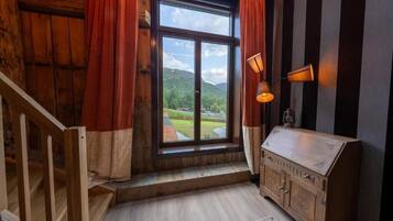 Luxury Suite, Courtyard Area | Bahagian dalam