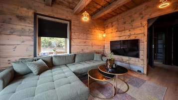 Premium Cottage, Resort View | Living area