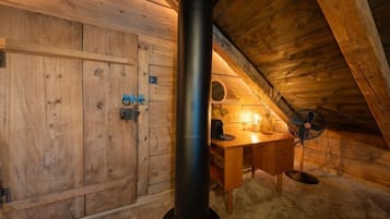 Premium Cottage, Resort View | Interior
