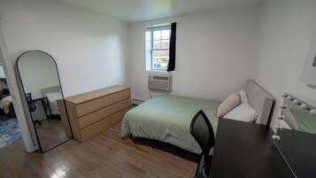 1 bedroom, WiFi, bed sheets