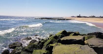 Cozy 1-bedroom condo in peaceful Asbury Park with AC