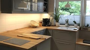 Macchina per tè/caffè, frigorifero, microonde, forno