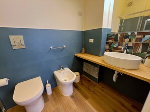 Bathroom - Vrbo Property (Palermo)