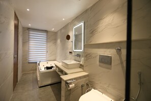 Bathroom - Cardinal Stay Kasauli Hills Glory (Dharampur)