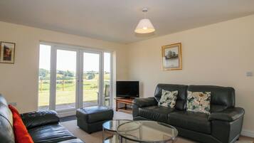 Cottage | Living area
