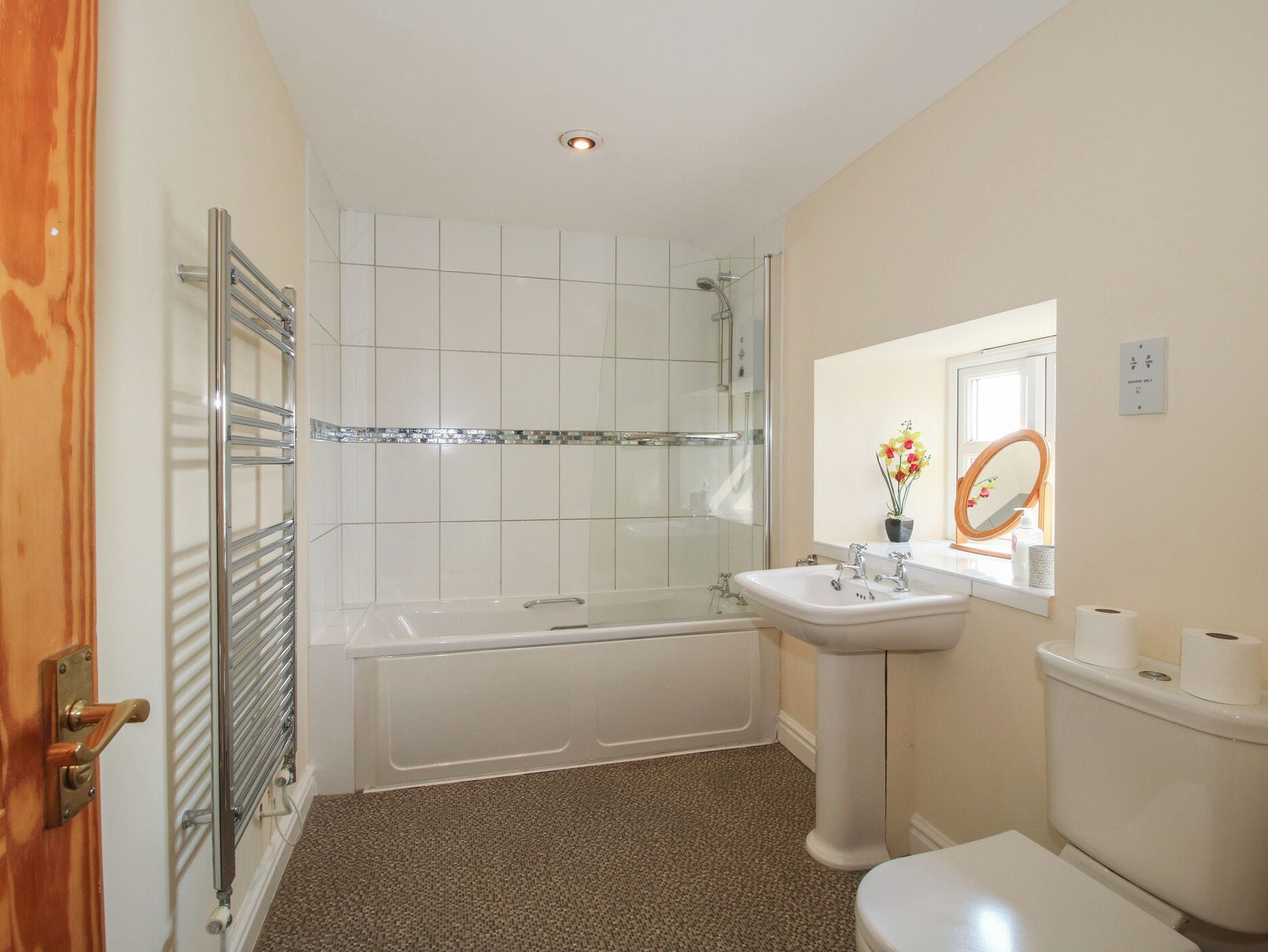 Cottage | Badkamer | Een douche
