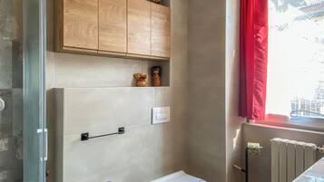Condo, vista a la montaña | Baño