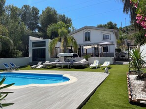 Pool - Villa with a pool surrounded by nature and just 20 minutes from the beach (Pinos de Alhaurín)